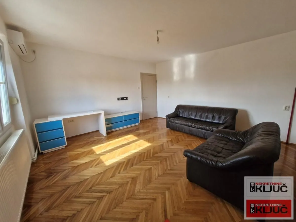 Prodaja, dvosoban stan, 57m², Cara Dušana, Novi Sad Sve Podlokacije