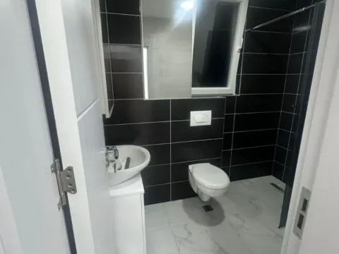 Izdavanje, jednosoban stan, 50m², Budva, Crna Gora - image 10