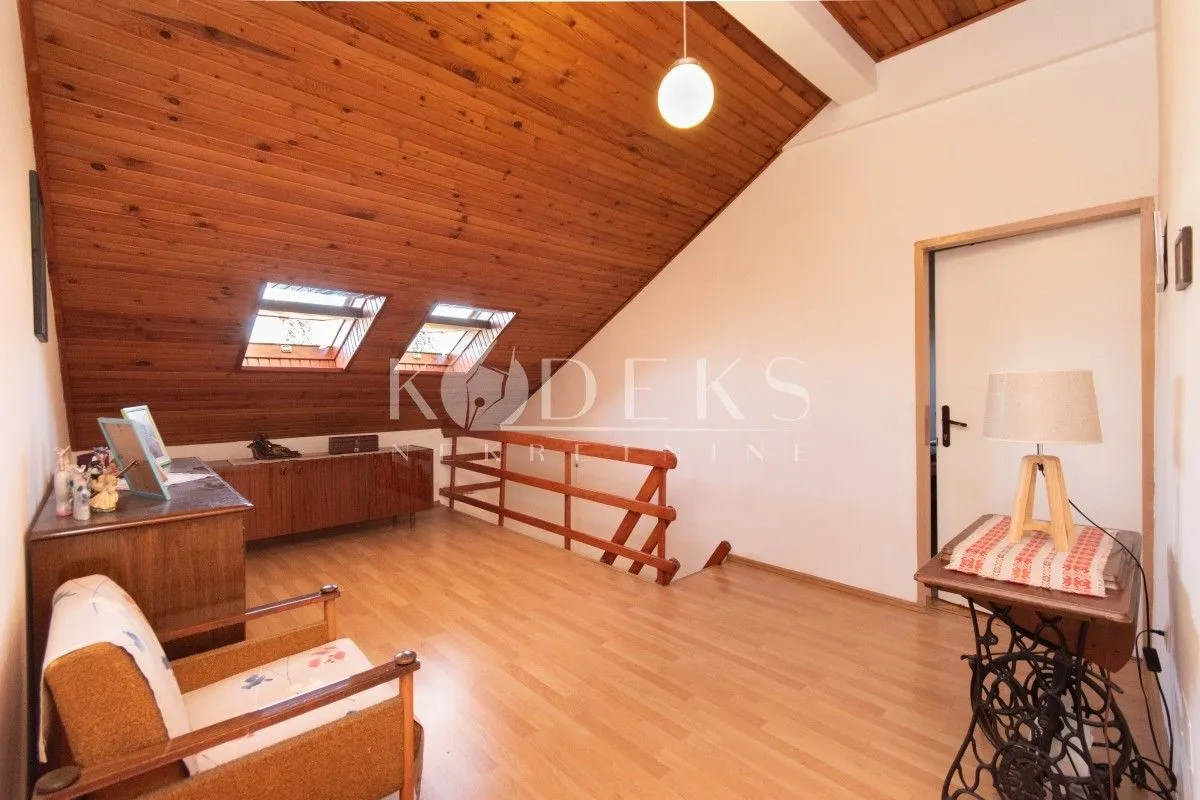 Prodaja, dvosoban stan, 122m², Centar, Podgorica