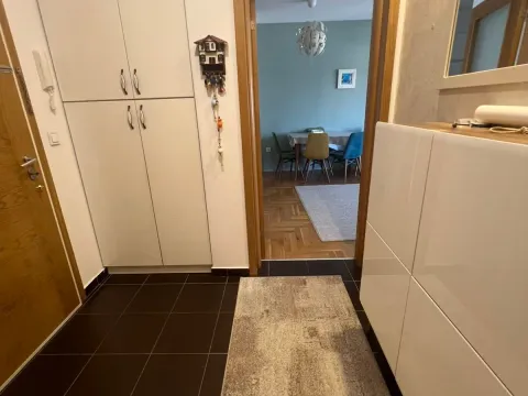 Rent, two bedroom apartment, 72m², Tuški Put, Podgorica - image 5