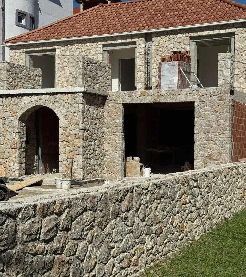 Prodaja, kuća, 260m², Centar, Ulcinj