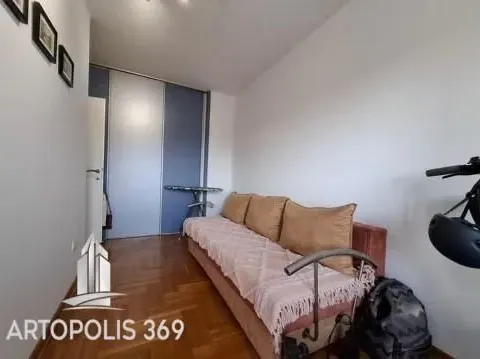 Izdavanje, dvosoban stan, 61m², Vračar Sve Podlokacije, Beograd - image 9