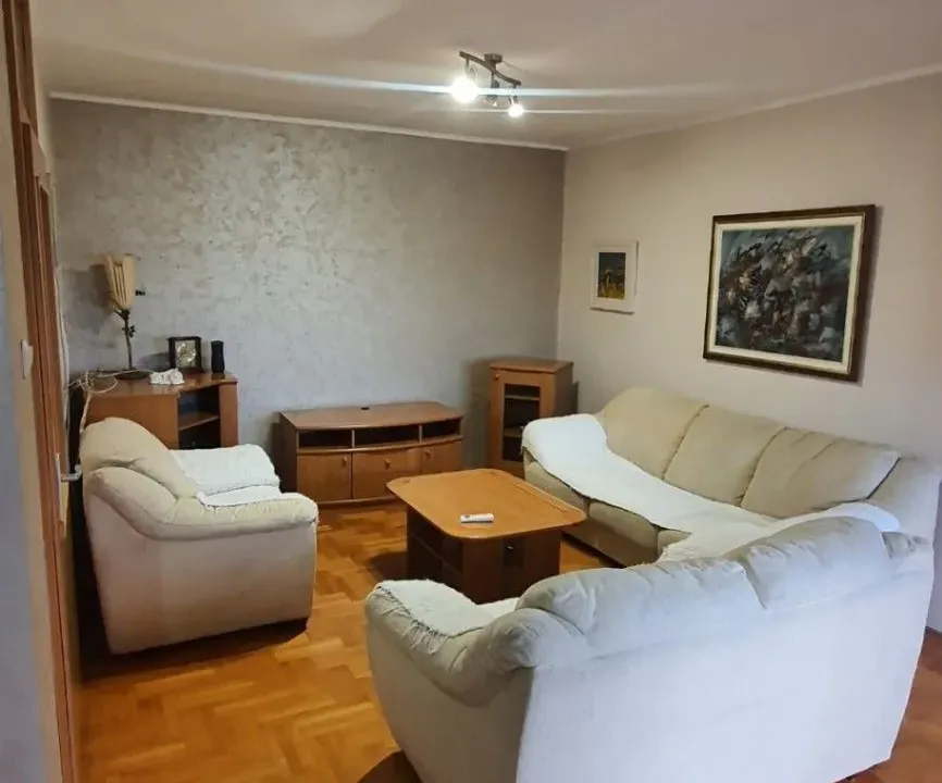 Prodaja, trosoban stan, 105m², Blok 6, Podgorica