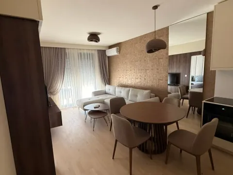 Rent, two bedroom apartment, 86m², Budva, Crna Gora - image 14