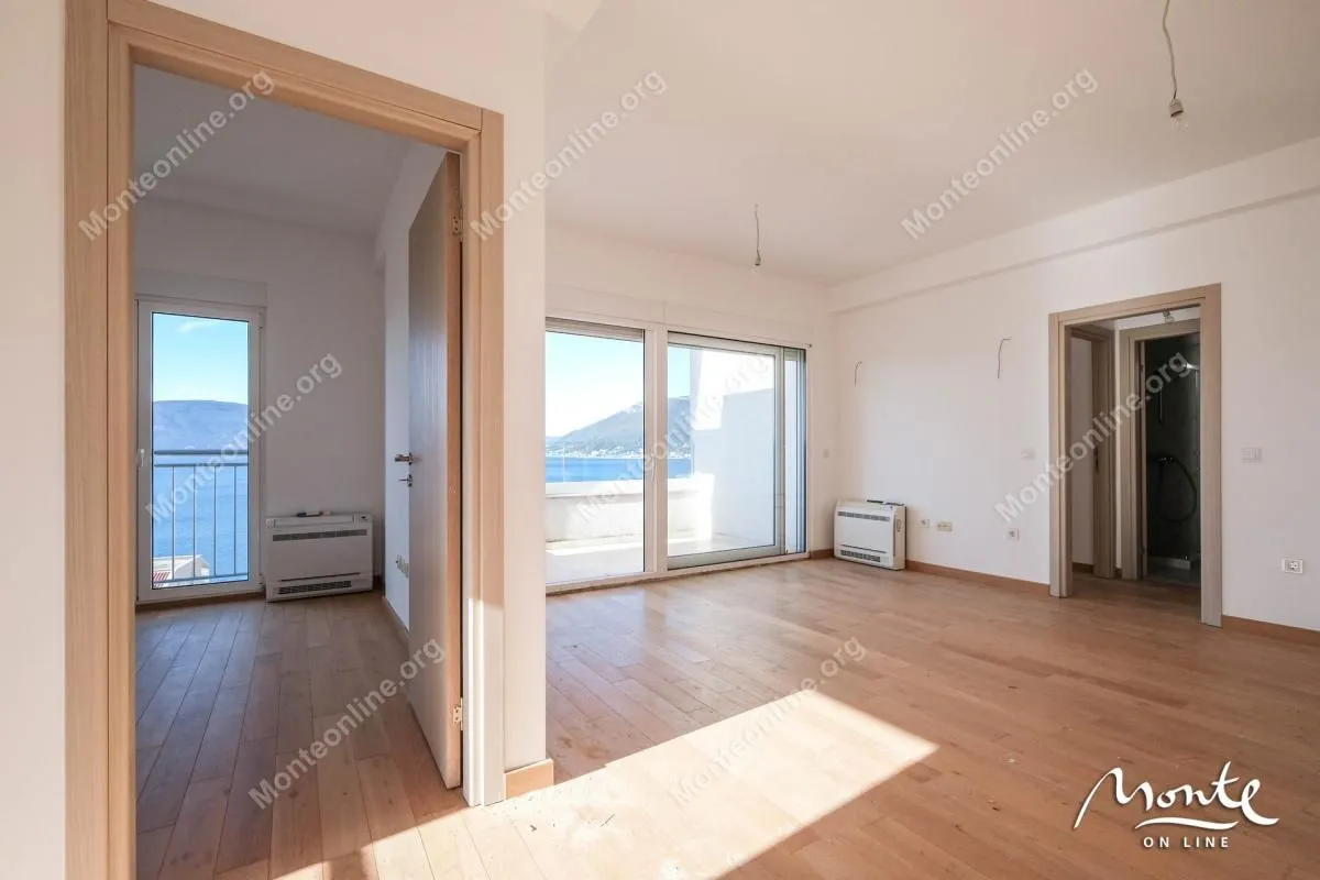 Prodaja, dvosoban stan, 66m², Tivat, Crna Gora
