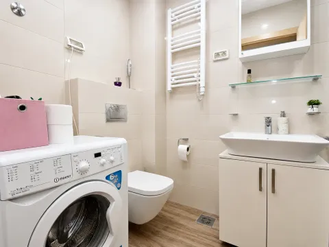 Prodaja, jednosoban stan, 47m², City Kvart, Podgorica - image 10