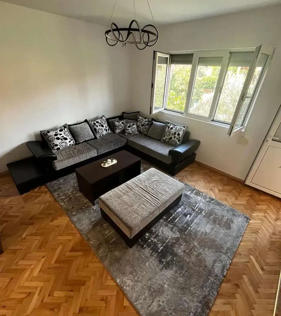 Izdavanje, dvosoban stan, 60m², Masline, Podgorica