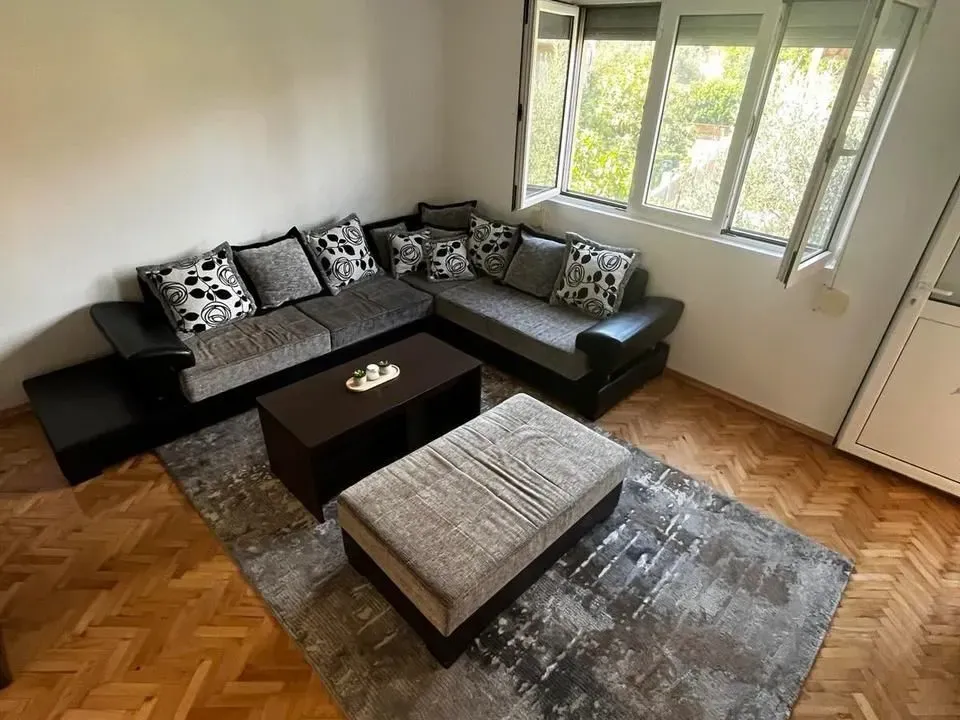 Izdavanje, dvosoban stan, 60m², Masline, Podgorica