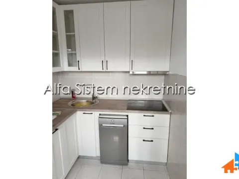 Izdavanje, trosoban stan, 81m², Vračar Sve Podlokacije, Beograd - image 5