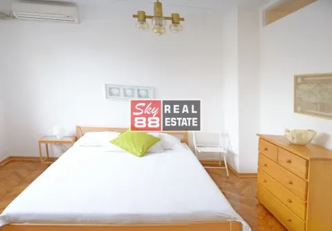 Prodaja, trosoban stan, 67m², Stari Grad, Beograd - image 2