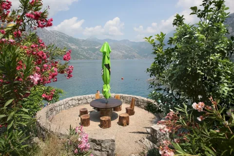 Prodaja, kuća, 235m², Kostanjica, Kotor - image 94