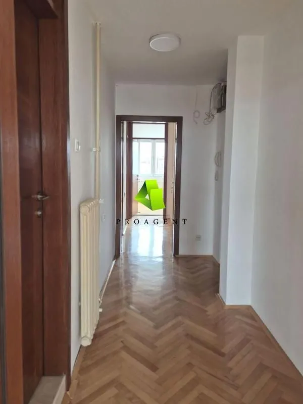 Rent, office space, 95m², Medijana, Niš