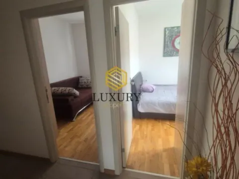 Izdavanje, dvosoban stan, 56m², City Kvart, Podgorica - image 9