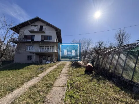 Prodaja, kuća, 360m², Šantarovac, Jagodina - image 1