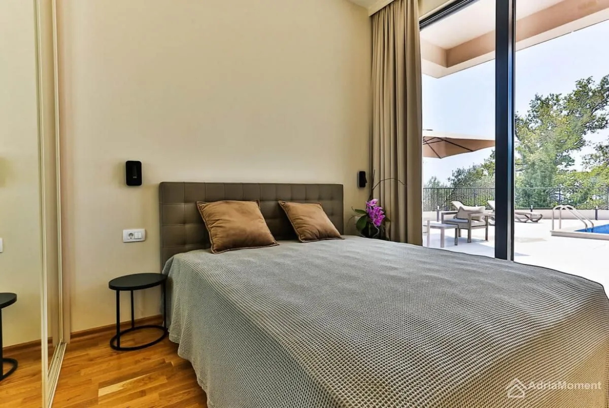 Sale, house, 220m², Reževići, Budva