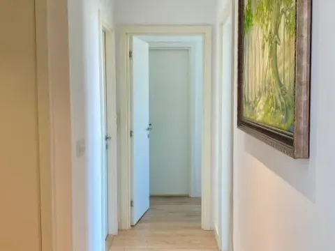 Izdavanje, trosoban stan, 90m², Savski Venac, Beograd - image 11