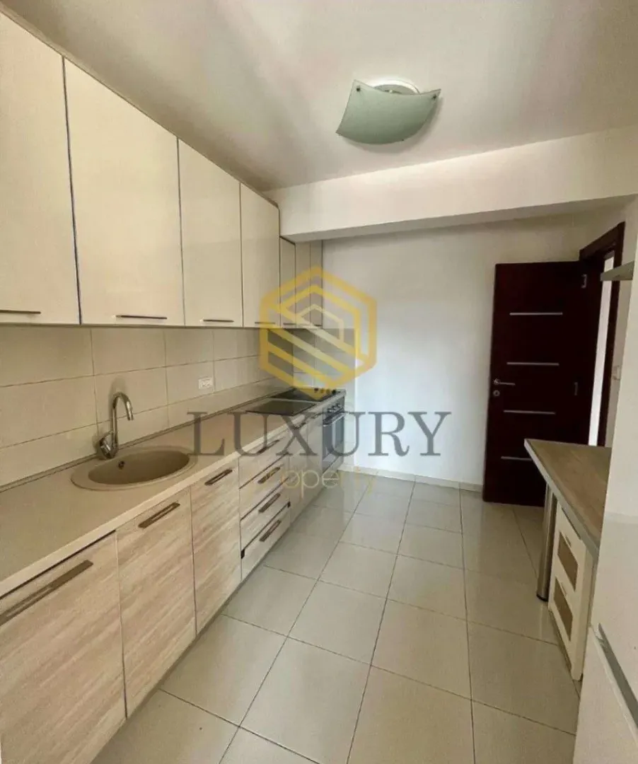 Prodaja, četvorosoban stan, 174m², Gorica C, Podgorica