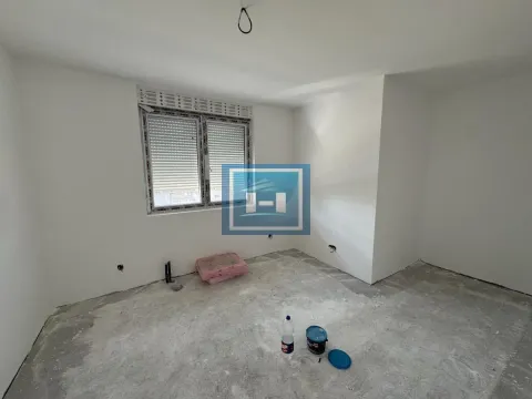 Prodaja, četvorosoban stan, 95m², Centar, Jagodina - image 10