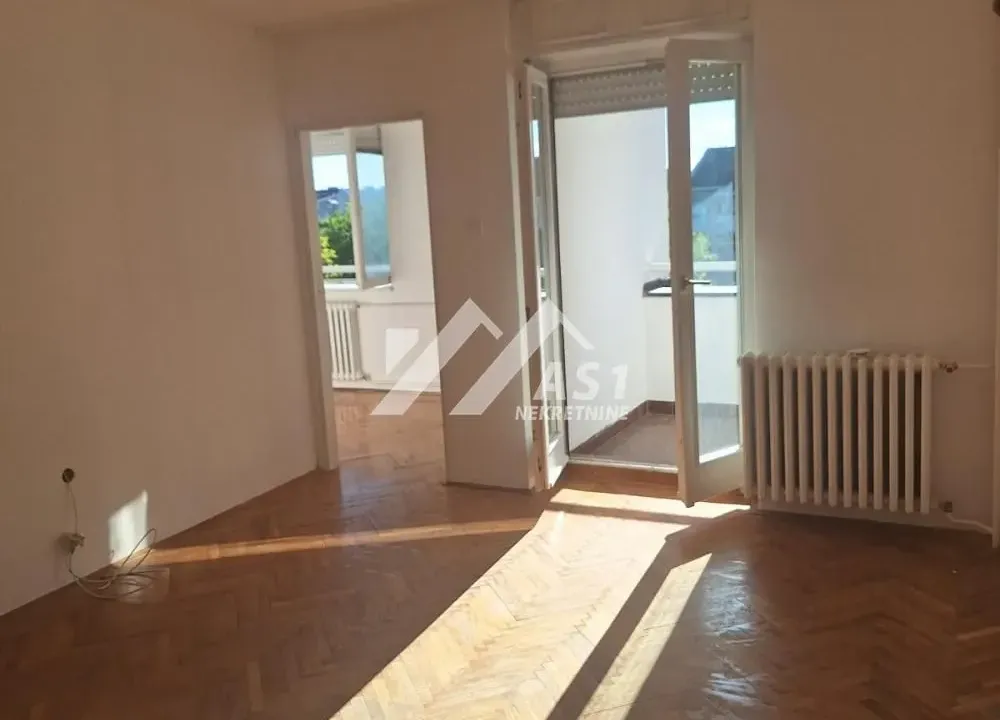 Izdavanje, dvosoban stan, 45m², Podbara, Novi Sad Sve Podlokacije