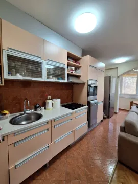 Prodaja, dvosoban stan, 64m², Centar, Podgorica - image 4