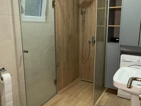 Izdavanje, jednosoban stan, 50m², Tivat, Crna Gora - image 9