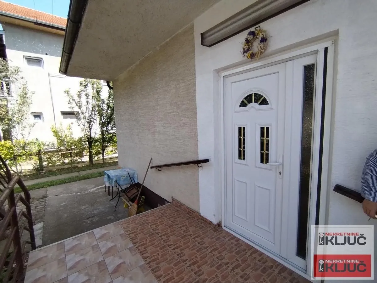 Prodaja, kuća, 148m², Futog, Novi Sad Sve Podlokacije