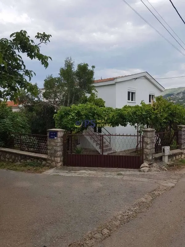 Sale, house, 182m², Bar, Crna Gora
