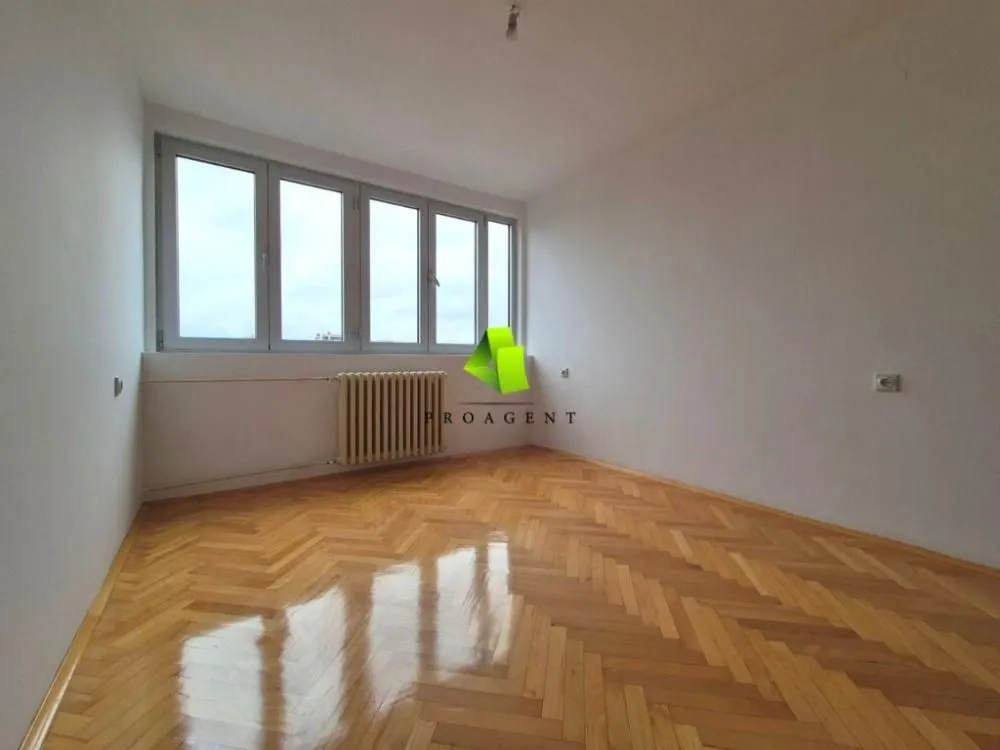 Rent, office space, 95m², Medijana, Niš