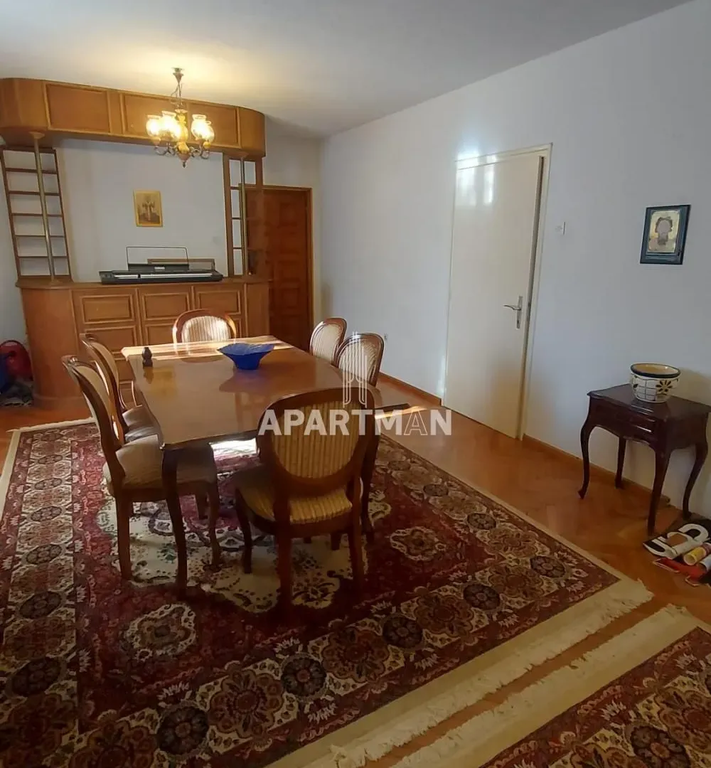 Prodaja, kuća, 320m², Sremčica, Beograd