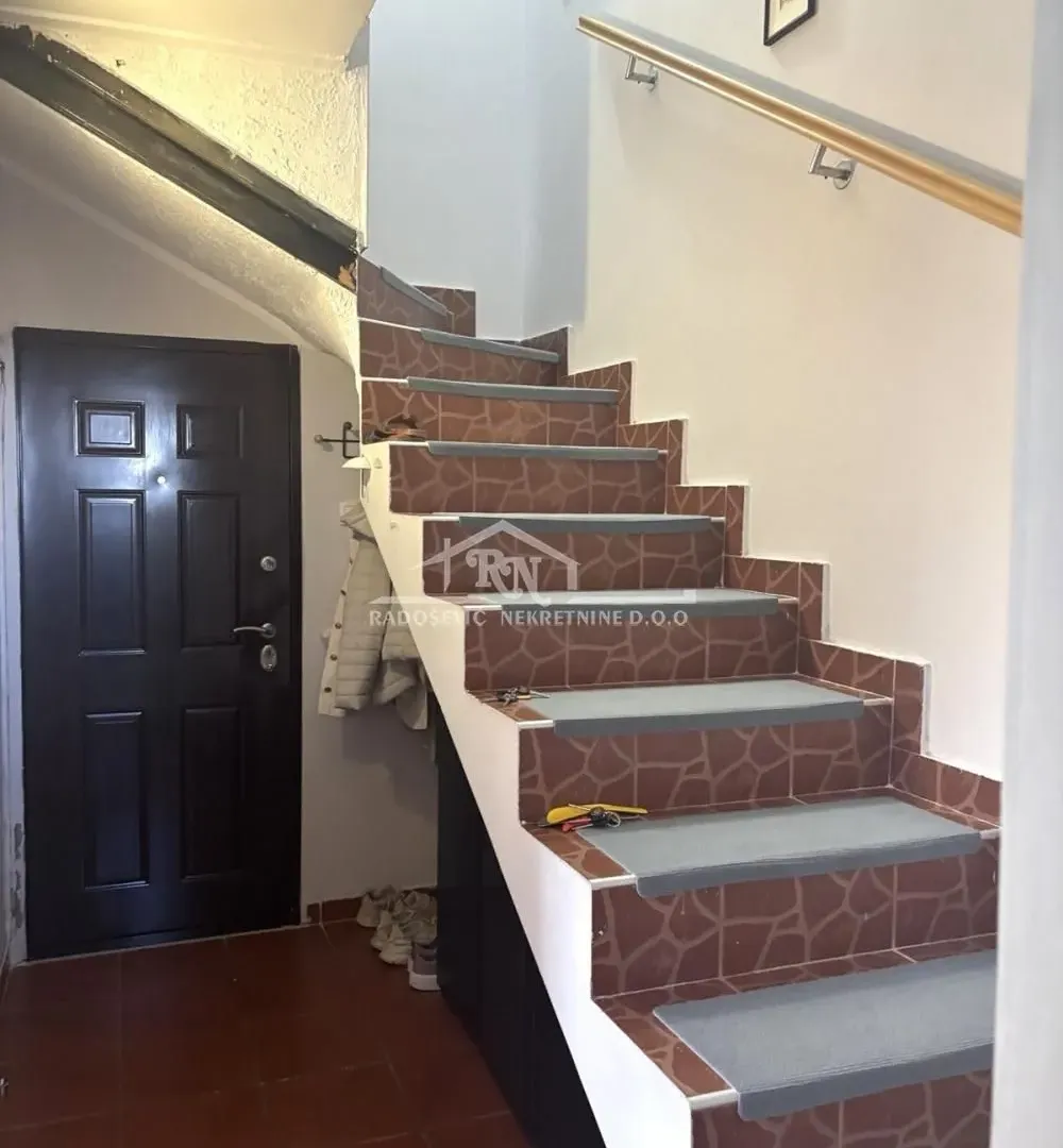 Sale, two bedroom apartment, 66m², Bele Vode, Beograd