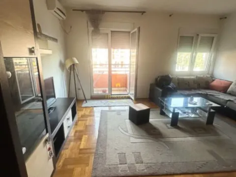 Izdavanje, dvosoban stan, 75m², Stari Aerodrom, Podgorica - image 10