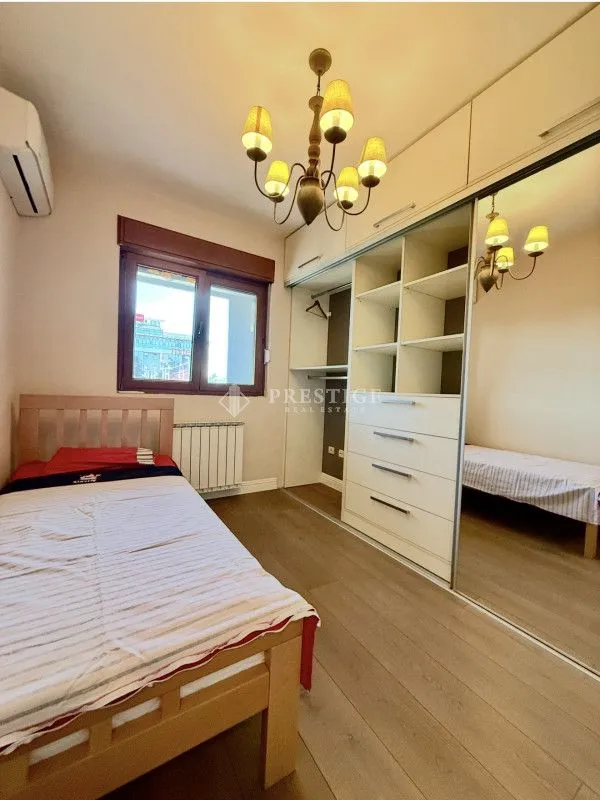 Izdavanje, dvosoban stan, 75m², Preko Morače, Podgorica