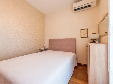 Sale, one bedroom apartment, 46m², Petrovac, Budva - image 13