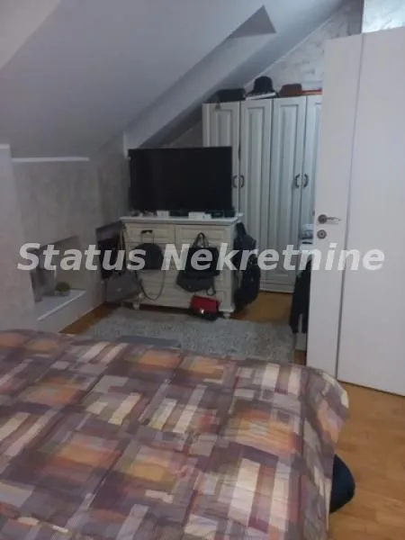 Prodaja, četvorosoban stan, 135m², Centar, Novi Sad