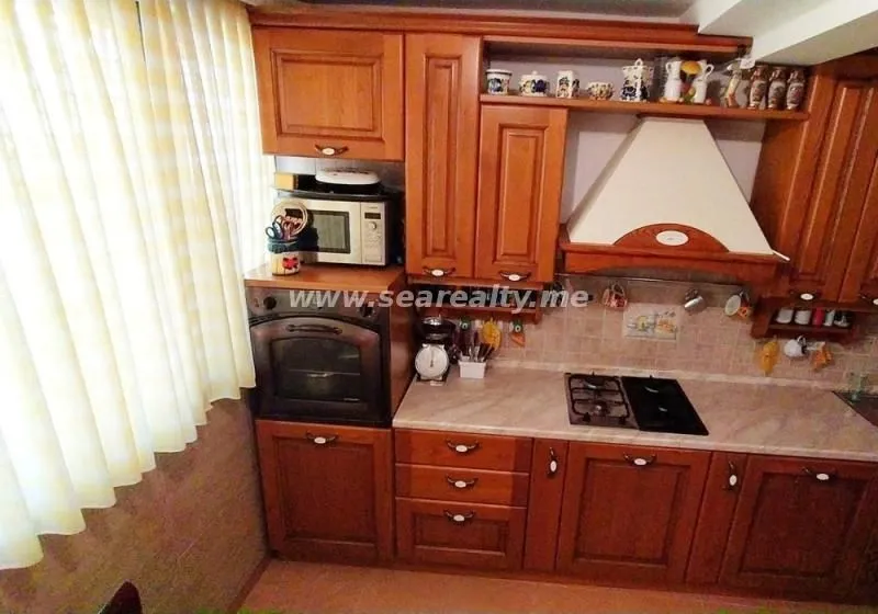 Sale, two bedroom apartment, 95m², Sveti Stefan, Budva