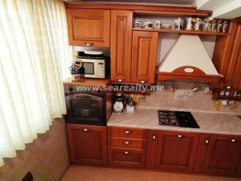 Sale, two bedroom apartment, 95m², Sveti Stefan, Budva - image 18