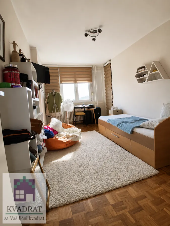 Prodaja, trosoban stan, 80m², Novo naselje, Novi Sad