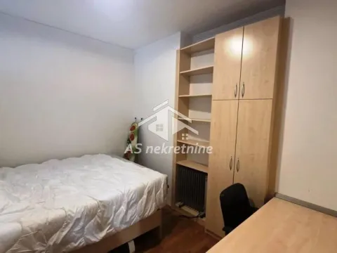 Rent, three bedroom apartment, 65m², Stari Grad, Beograd - image 13