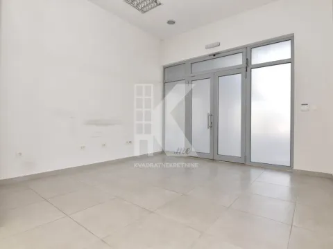 Izdavanje, poslovni prostor, 105m², Tološka šuma, Podgorica - image 3