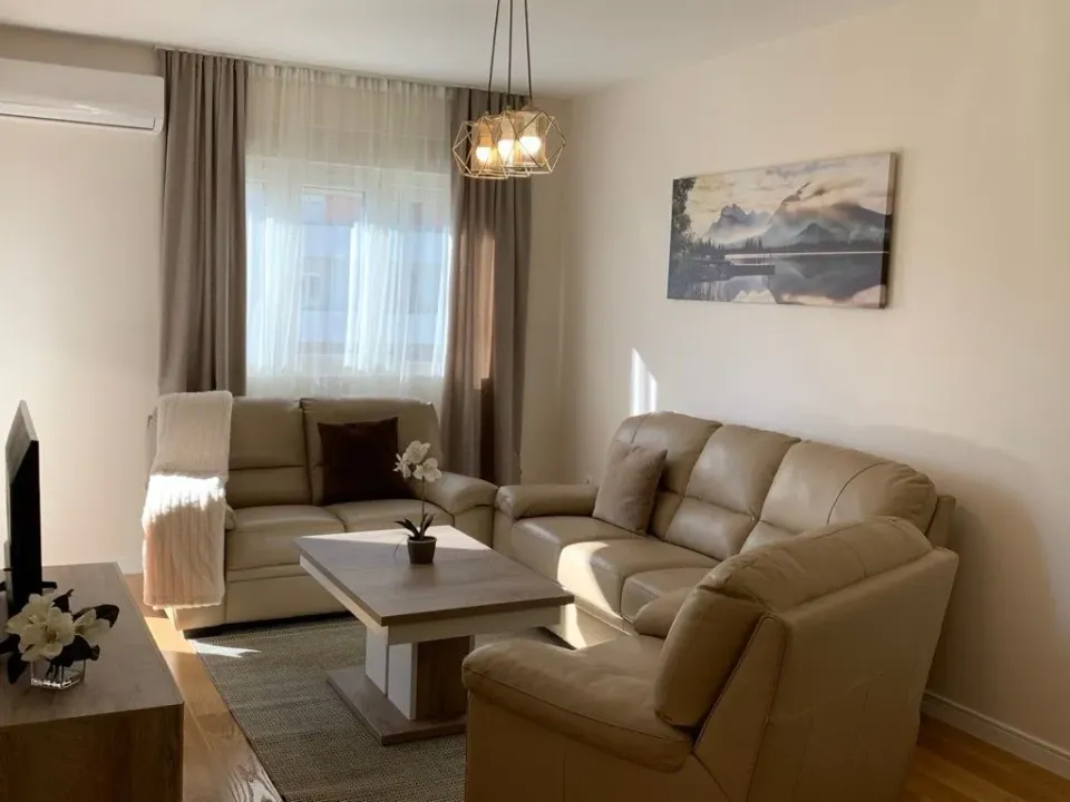 Rent, two bedroom apartment, 70m², Central Point, Podgorica