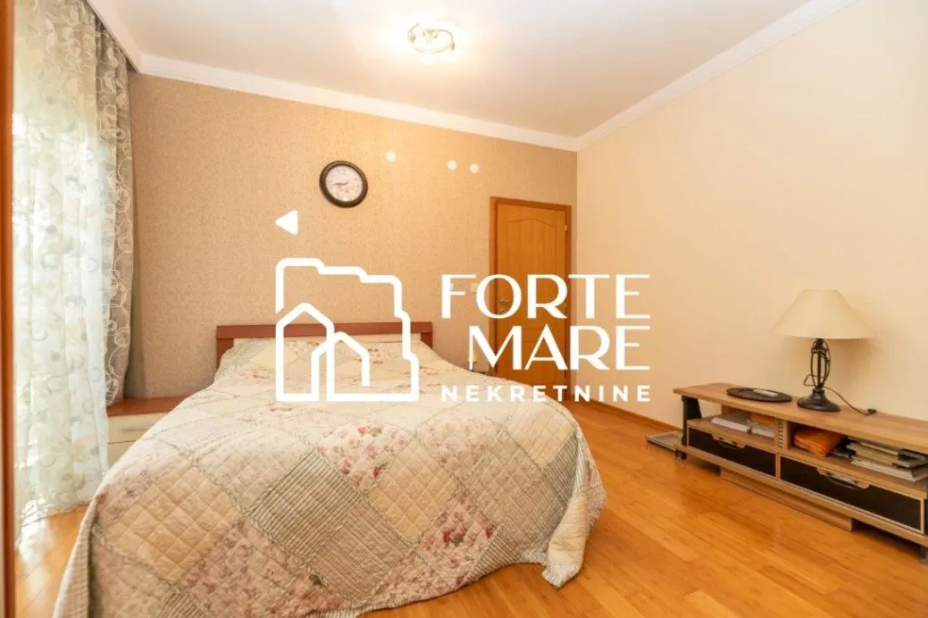 Prodaja, jednosoban stan, 75m², Đenovići, Herceg Novi