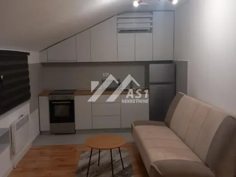 Izdavanje, jednosoban stan, 30m², Grbavica, Novi Sad Sve Podlokacije