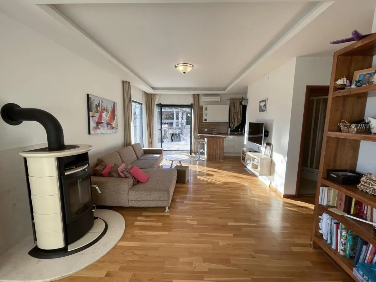 Prodaja, kuća, 201m², Topla, Herceg Novi