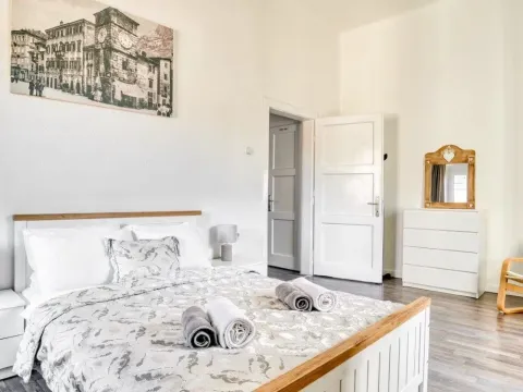 Sale, one bedroom apartment, 42m², Stari Grad Kotor, Kotor - image 8