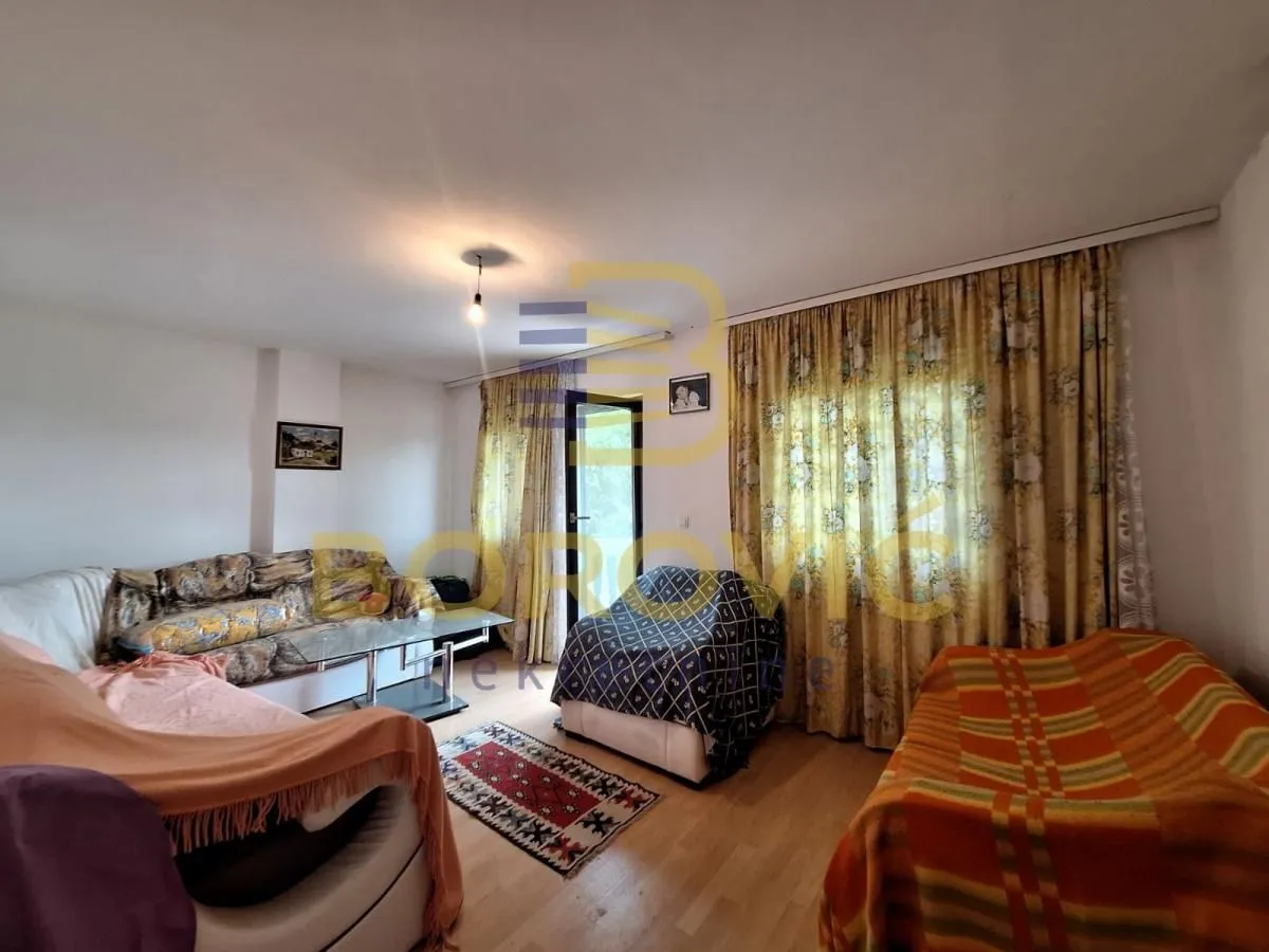 Prodaja, kuća, 202m², Surčin, Beograd