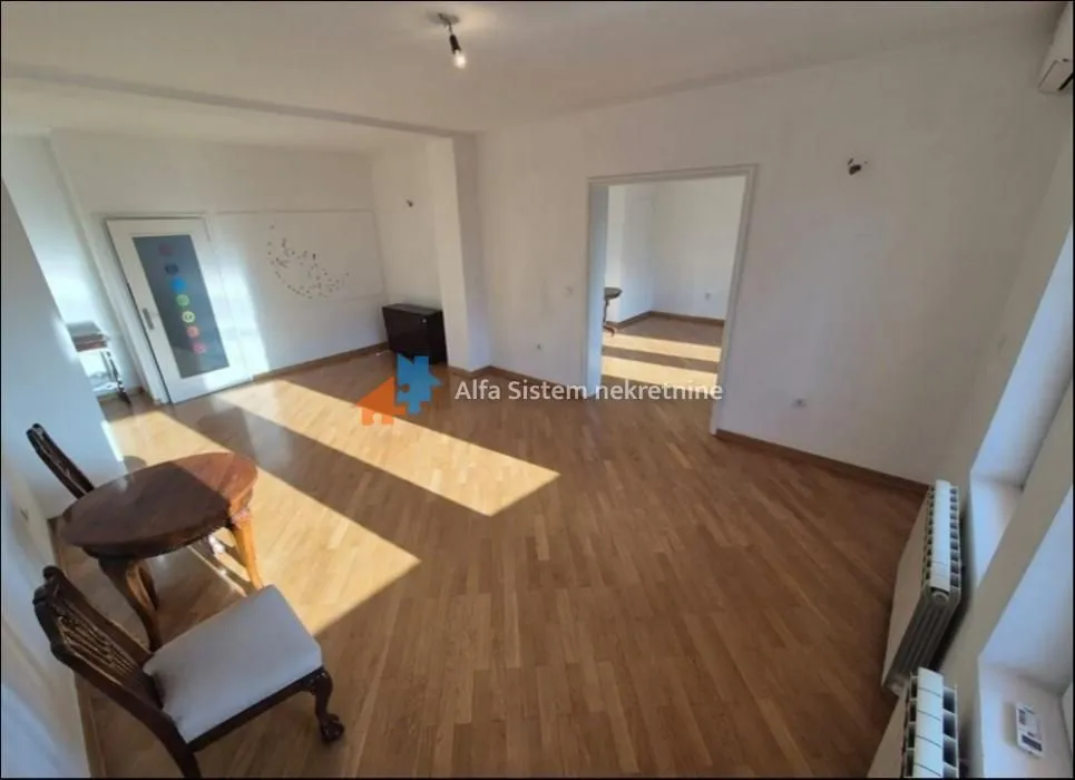 Rent, apartment, 110m², Kalenić Pijaca, Vračar Sve Podlokacije