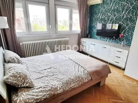 Rent, two bedroom apartment, 35m², Stari Grad, Beograd - image 6