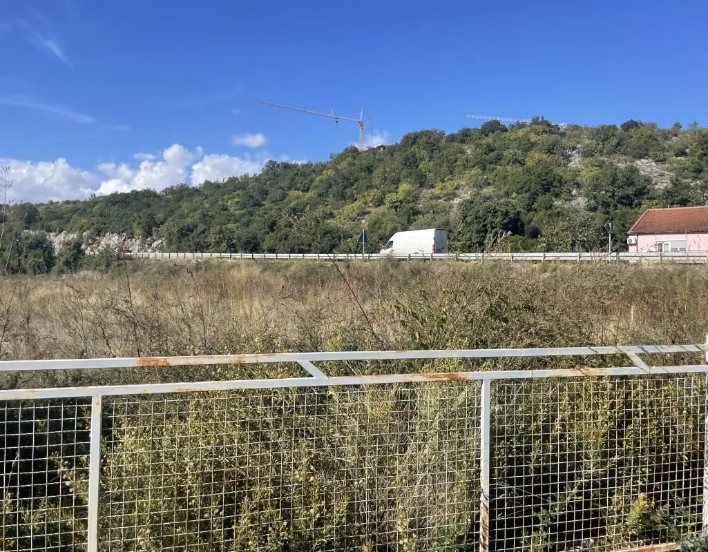 Prodaja, plac, 1100m², Farmaci, Podgorica
