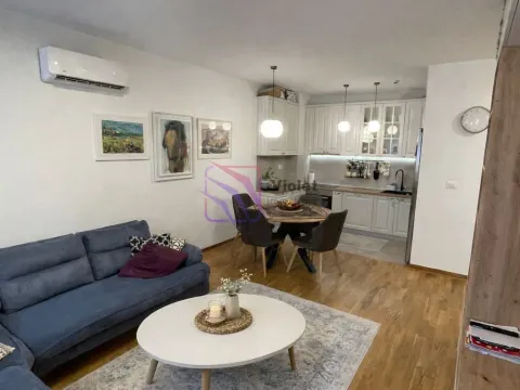 Sale, two bedroom apartment, 63m², City Kej, Podgorica - image 2