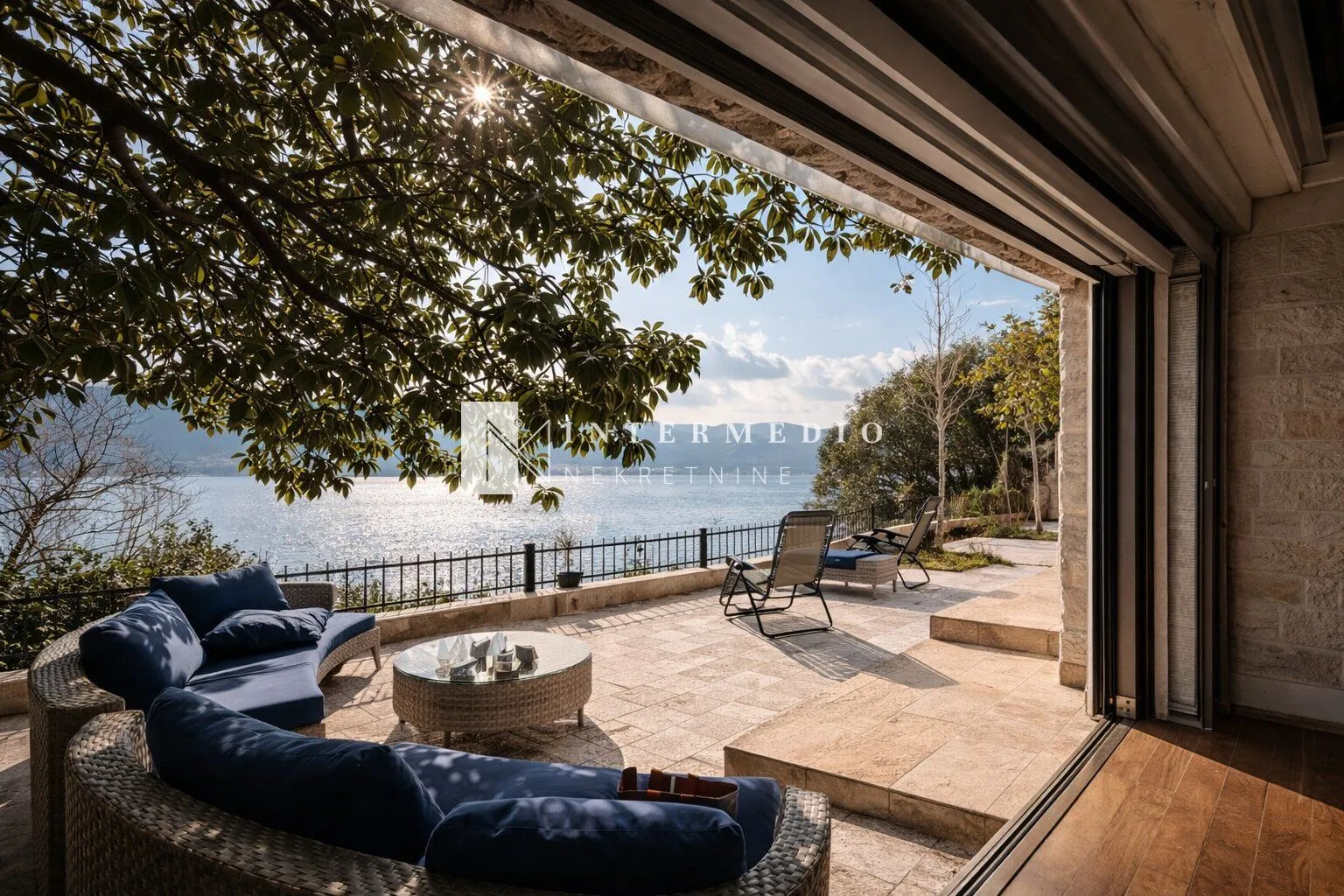 Prodaja, četvorosoban stan, 106m², Centar, Herceg Novi